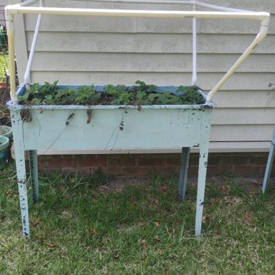 Metal Raised Planter Box 