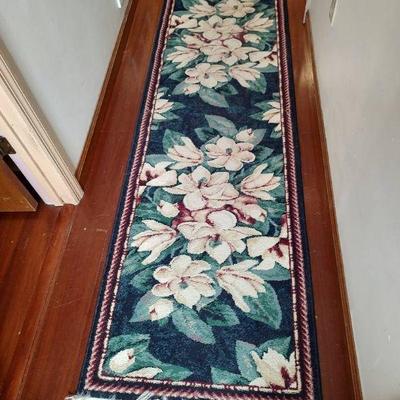 Runner of floral design