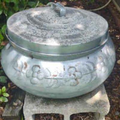 Garden hose storage and hose