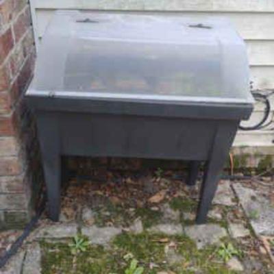 Raised poly planter box
