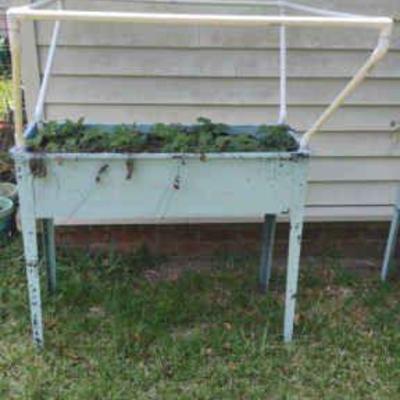 Planter box