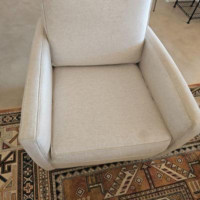 Beautiful Walter E Smithe Easy Chair!
