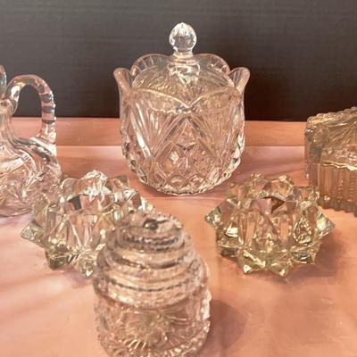 6 Crystal Pieces Including Tiered Cake Dish
