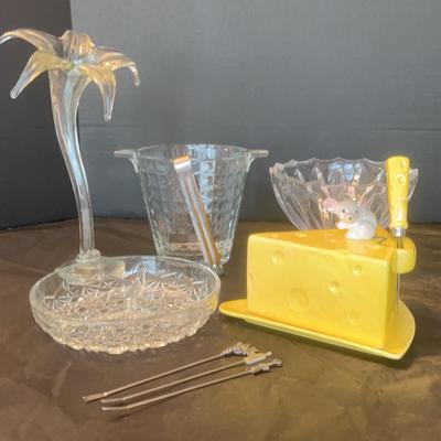 Assorted Bar & Entertainment Serveware