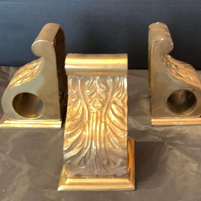 3 Book Ends