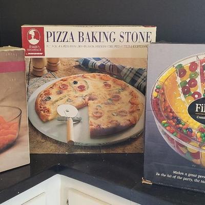Chip and dip bowl, pizza baking Stone & Fill-a-bowl