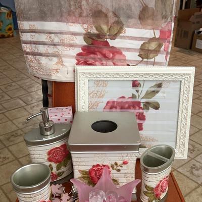 Rose Bath Decor