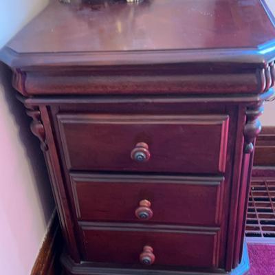 Vineyard Manor Nightstand 