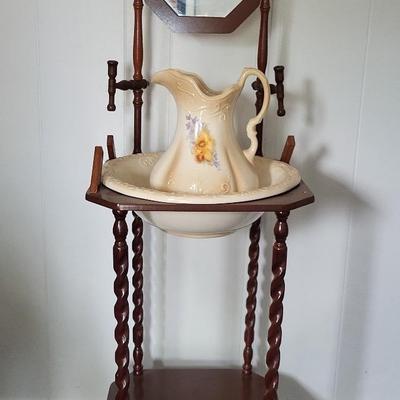 Vintage Ironstone England wash basin
