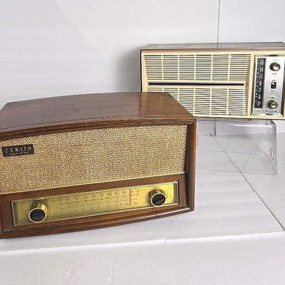 Vintage Tube Radios: Zenith S-52224 & General Electric Musaphonic T-157A