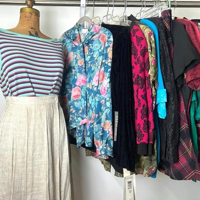Vintage Women’s Clothing (Size L-XL) - Sag Harbor, Teddi, Alfred Dunner, Levis, Norton McNaughton +