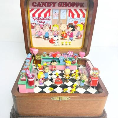 Danbury Mint Peanuts Valentine’s Day Candy Shoppe Music Box - 6.5x6x4.5”