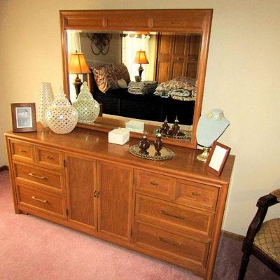 Bernhardt lowboy dresser