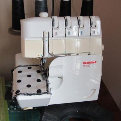 Sale Photo Thumbnail #174: Bernina 1100D overlocker
