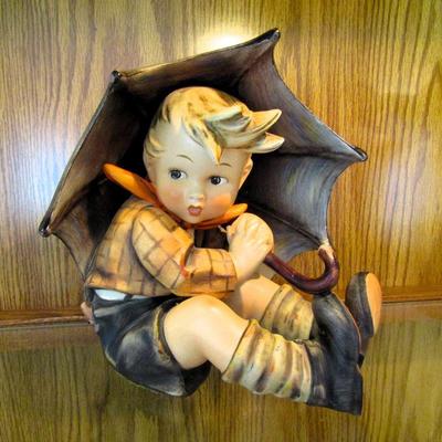 Hummel 8" Umbrella Boy