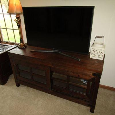 Sale Photo Thumbnail #9: Samsung 40" 4K smart TV