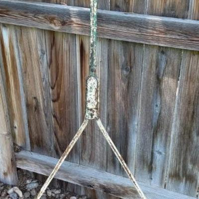 Antique Rio Motors Inc. Hand Push Primitive Metal Lawn Mower