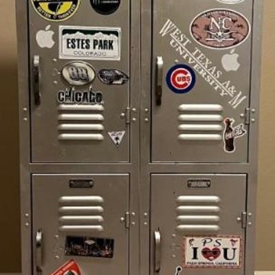 Worley & Co. 4 Door Metal Lockers With Working Latches