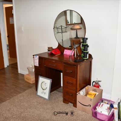 661 bedroom b