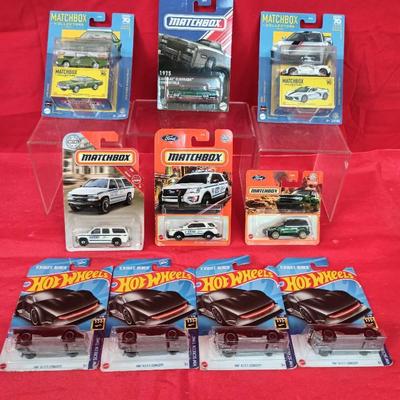 Matchbox Ford Bronco Sport Toy Model Car W/ Mattel Collection