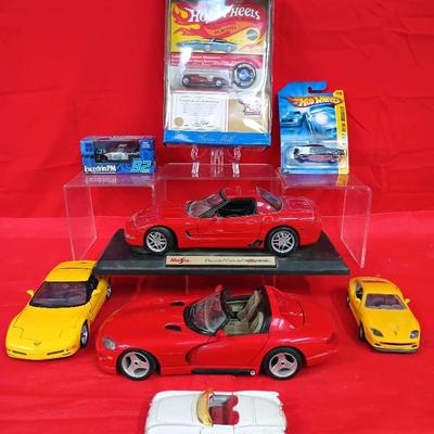 Maisto 2001 Chevy Corvette Z06 Scale Model Car And Model Car Collection