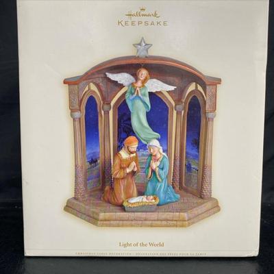 Hallmark Nativity Ornament 2006