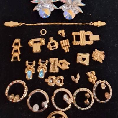 Assortment Of Gold Tone Jewelry Accessories 