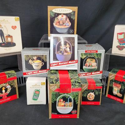 Hallmark Keepsake Ornaments: Lights & Motion
