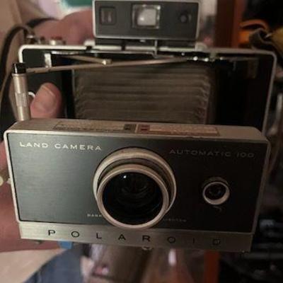 Say cheesePolaroid Land Camera Automatic 100, produced from 1963 to 1966. Key features include: 
It was Polaroid's first...