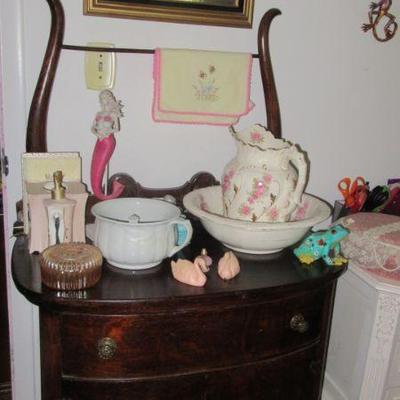 Steffans small dresser