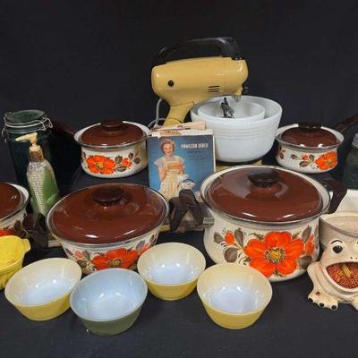 Colorful vintage kitchen