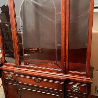 Mahogony china cabinet