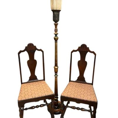 2 vintage chairs lamp