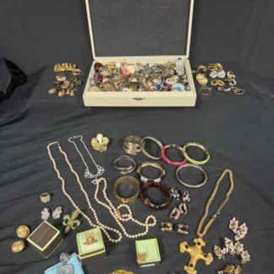Mixed lot costume jewelry 1