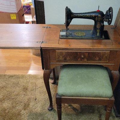 PRETTY SEWING TABLE WITH BENCH AND ANTIQUE SINGER SEWING MACHINE