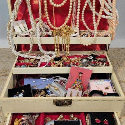 JEWELRY BOX FULL OF COSTUME JEWELRY #2
