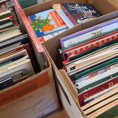 CHILDREN'S CHRISTMAS PICTURE BOOKS MYSTERY LOT 4