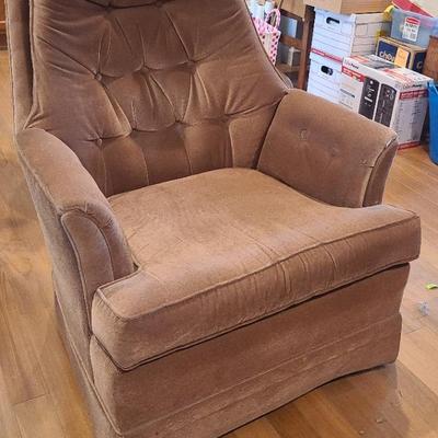 MID CENTURY MODERN MAUVE SWIVEL CHAIR