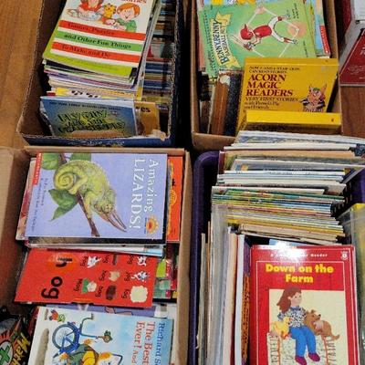 LARGE LOT OF CHILDREN'S EASY READER BOOKS