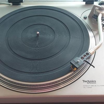 TECHNICS BY PANASONIC WORKING TURNING TABLE