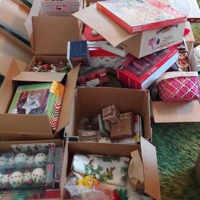 BOATLOAD OF ALL THINGS CHRISTMAS MYSTERY LOT EVEN VINTAGE CHRISTMAS TUPPERWARE!