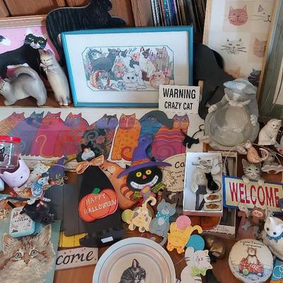 CAT LOVERS LOT