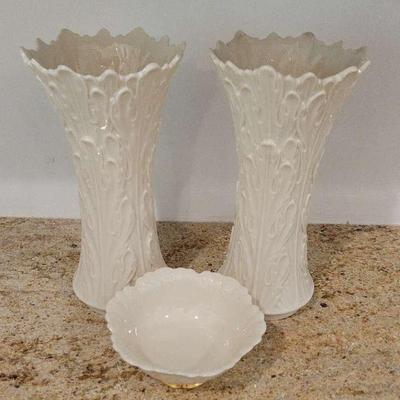 TWO LENOX WOODLAND VASES AND A DORIAN NUT DISH