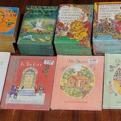 CUTE VINTAGE TINY BOOK ASSORTMENT 
