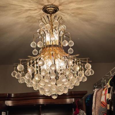 Chrystal chandelier 