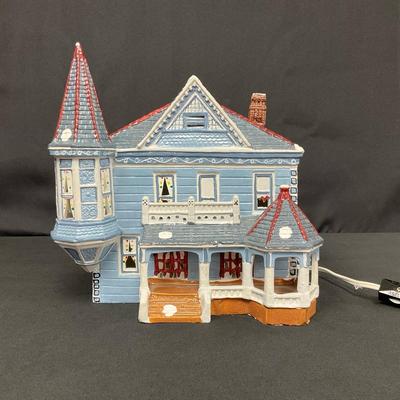 Vintage Yuletide Pointed Bay Villa, Building # 744