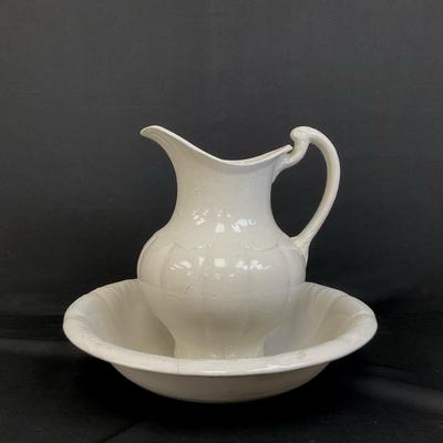 White Pottery Pitcher And Bowl Set 