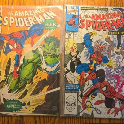 (2) Spiderman Comics