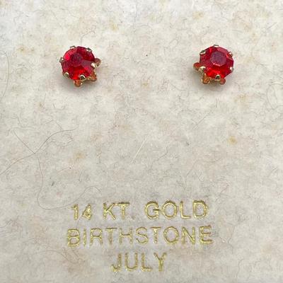 Sparkling Red 14KT Gold Stud Earrings