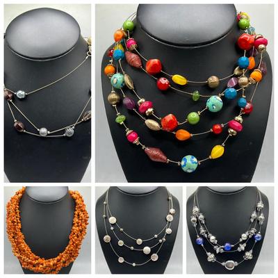 (5) Costume Jewelry Necklaces 